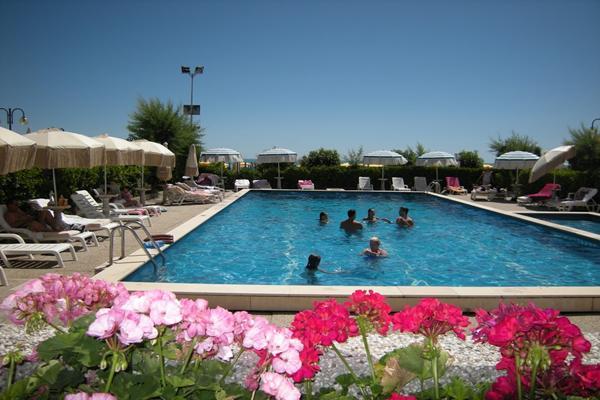 Hotel Imperial Palace Lido di Jesolo Kültér fotó